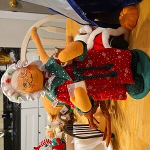 Annalee 13 inch tuckered Mrs claus